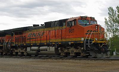 BNSF 981 Dash 9-44CW.jpg